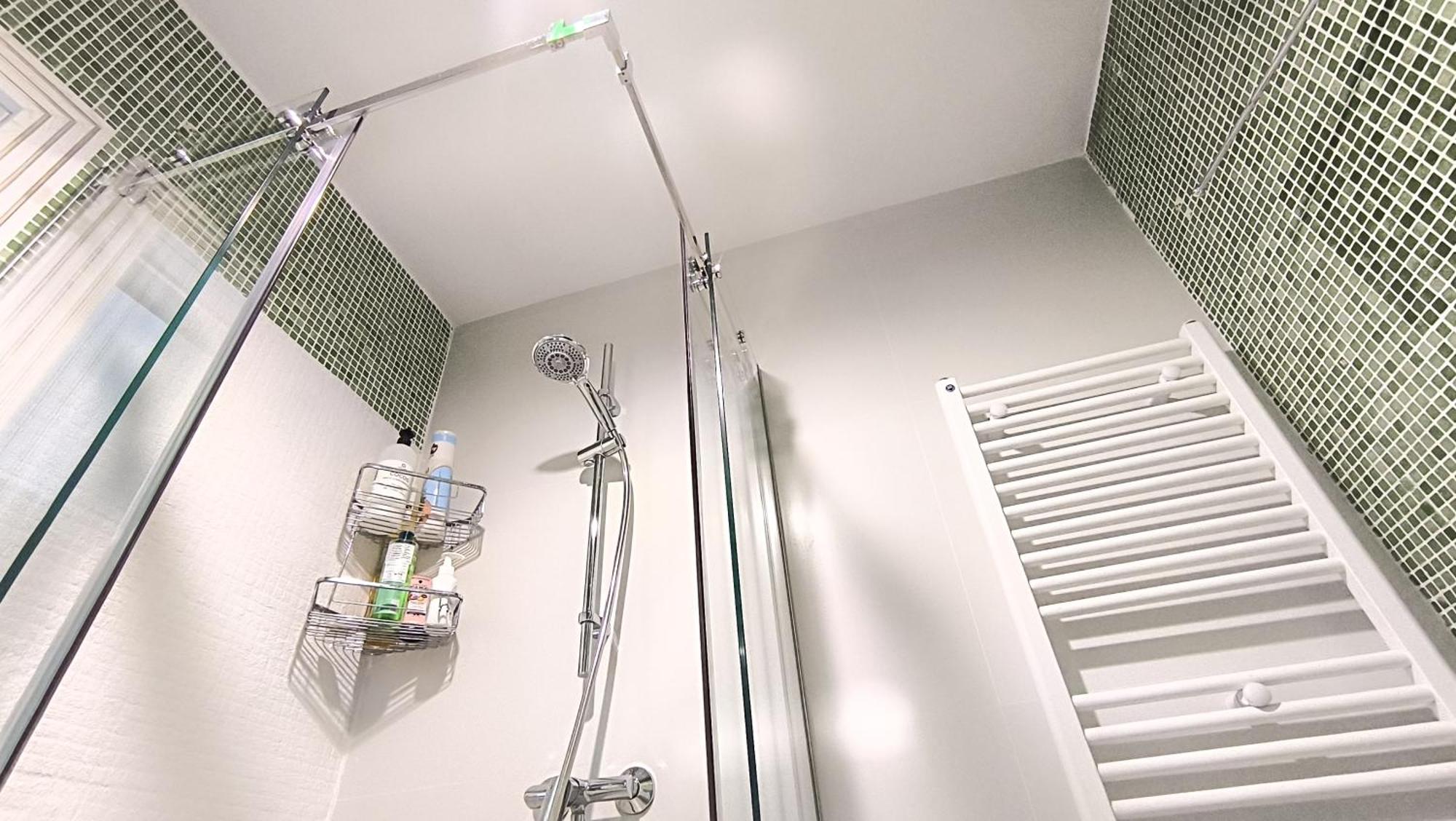Комната С Двухместной Кроватью В Квартире С Общим Душем И Кухней, Double Room In A Guest Apartment, Camera La Cheie In Apartament Cu Dus Si Bucatarie Comuna Chisinau Exterior foto